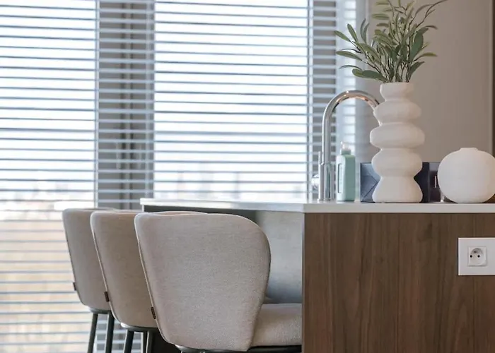 Casiola - Sky-high With Panoramic Views In Apartment *